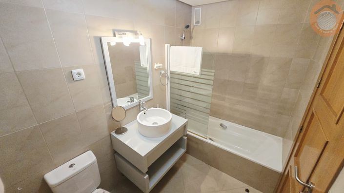 Image No.21-2 Bed Apartment for sale