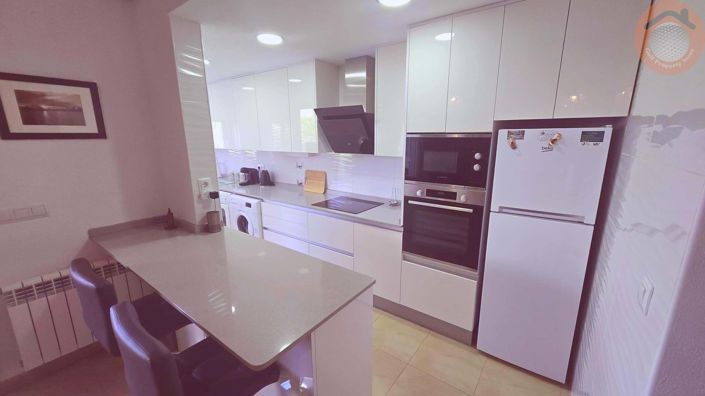 Image No.13-2 Bed Townhouse for sale