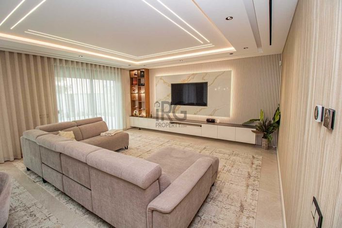 Image No.12-4 Bed Villa for sale