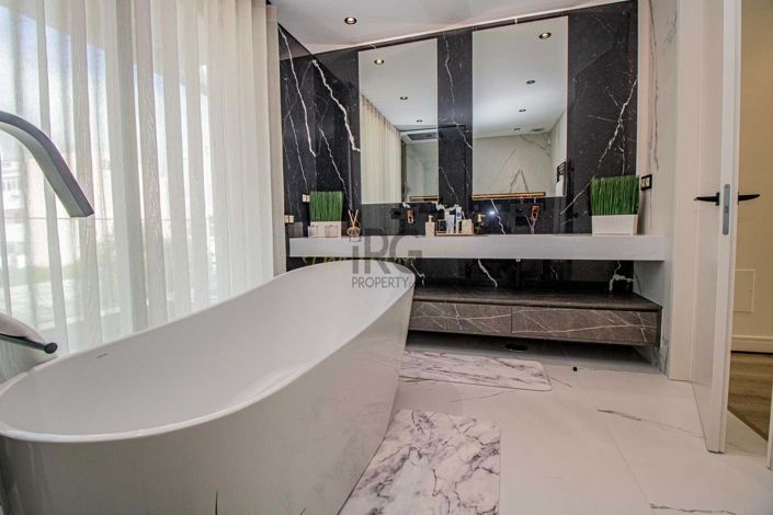 Image No.25-4 Bed Villa for sale