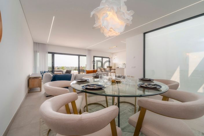 Image No.20-3 Bed Townhouse for sale