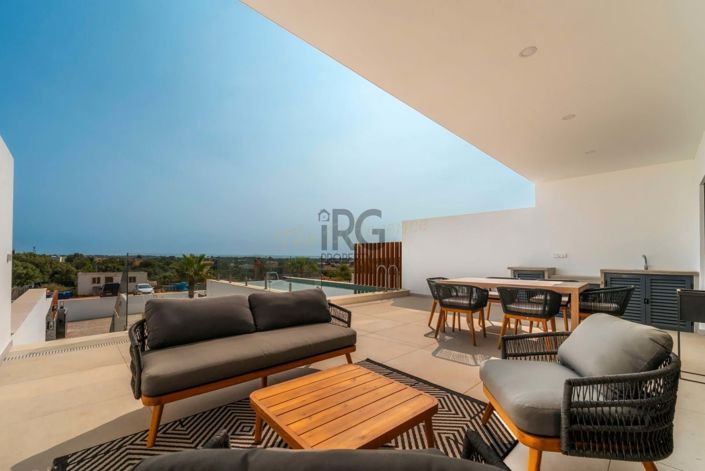 Image No.25-3 Bed Townhouse for sale