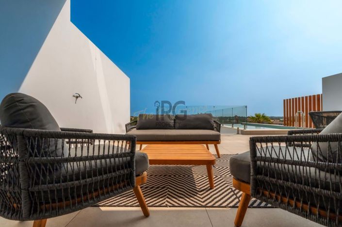 Image No.26-3 Bed Townhouse for sale