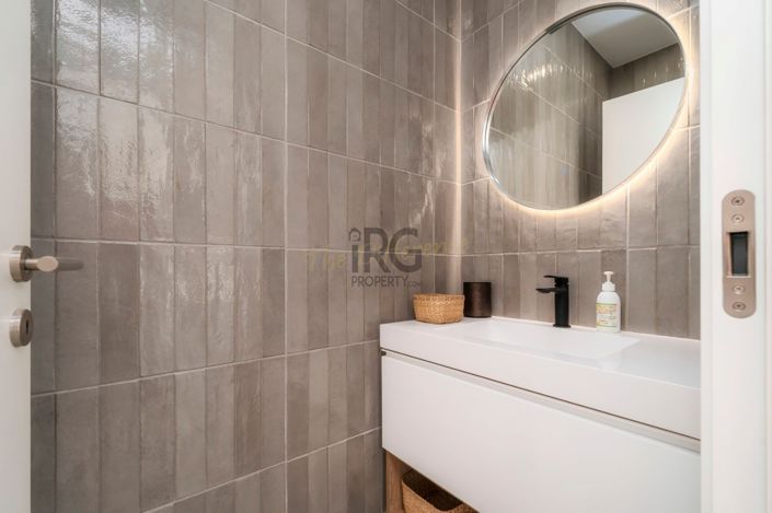 Image No.31-3 Bed Townhouse for sale