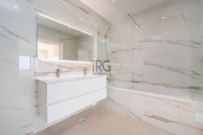 Image No.53-3 Bed Townhouse for sale