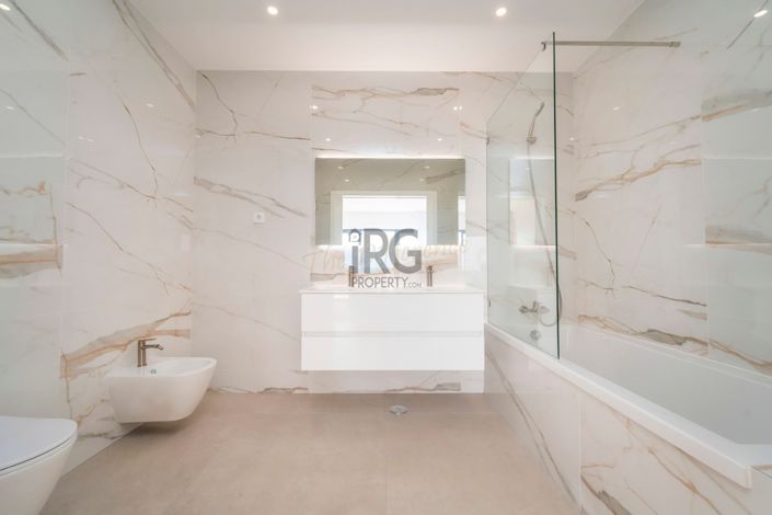 Image No.54-3 Bed Townhouse for sale