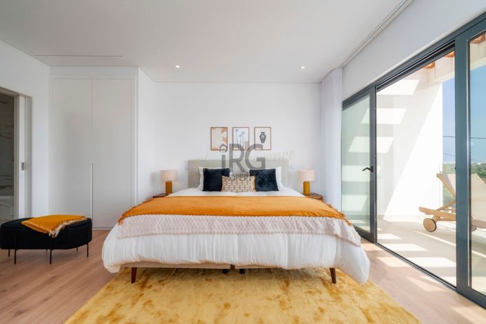 Image No.59-3 Bed Townhouse for sale