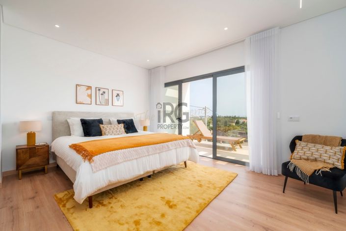 Image No.60-3 Bed Townhouse for sale