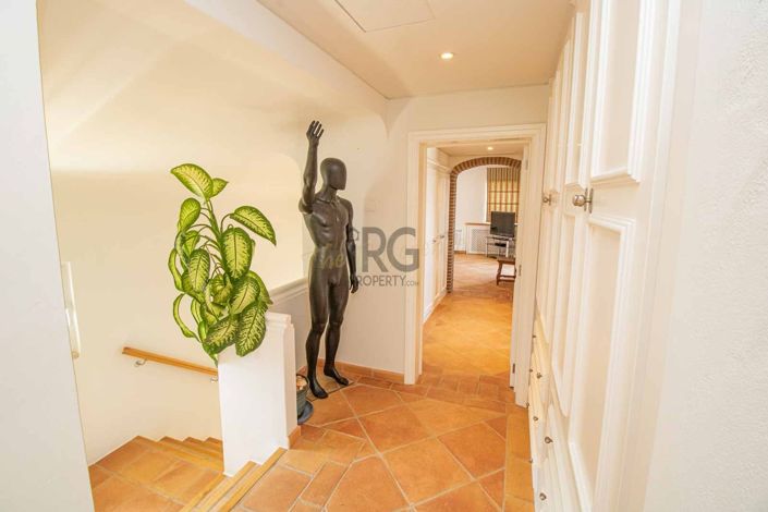 Image No.44-4 Bed Villa for sale