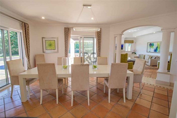 Image No.20-5 Bed Villa for sale