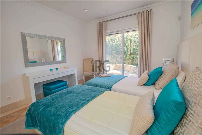 Image No.27-5 Bed Villa for sale