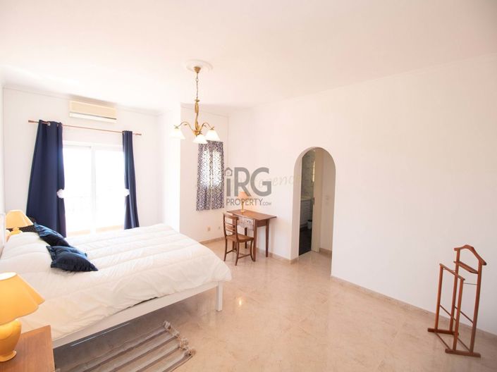 Image No.17-7 Bed Villa for sale