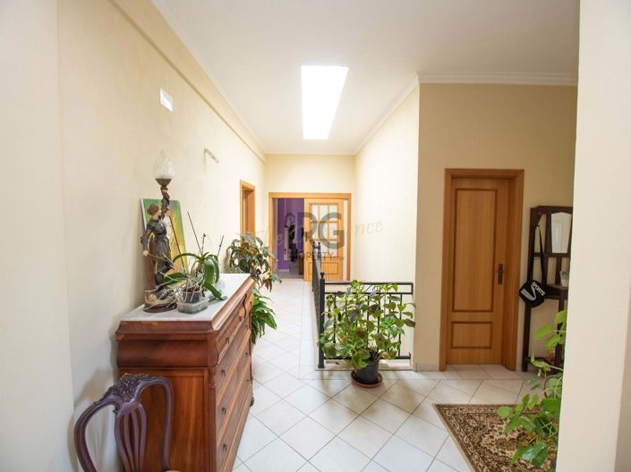 Image No.3-3 Bed Villa for sale