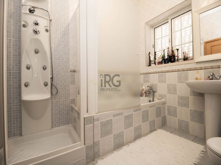 Image No.9-3 Bed Villa for sale