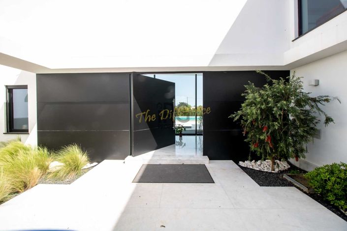 Image No.11-4 Bed Villa for sale