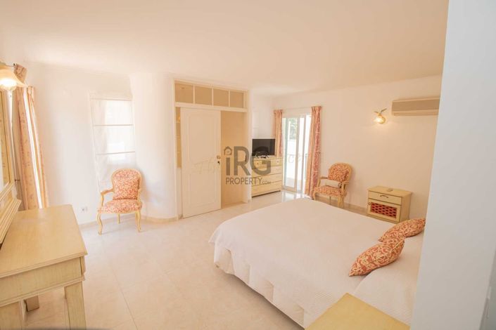 Image No.19-3 Bed Villa for sale