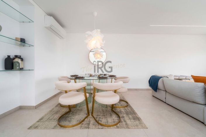 Image No.24-4 Bed Townhouse for sale