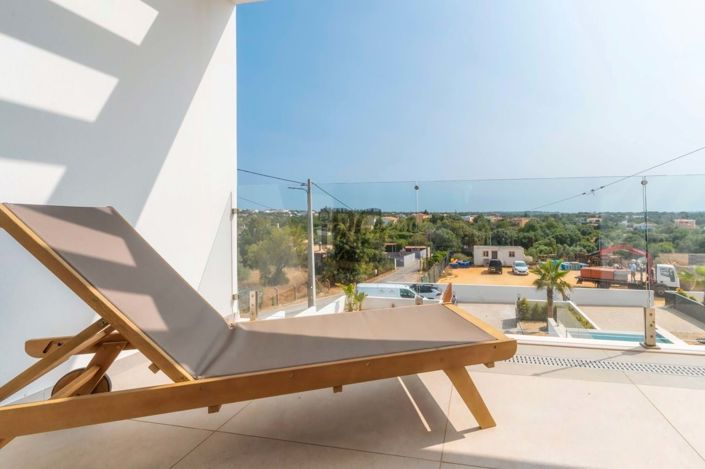 Image No.48-4 Bed Townhouse for sale