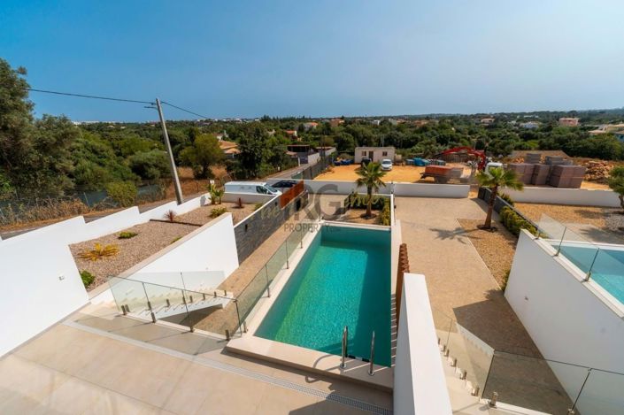 Image No.53-4 Bed Townhouse for sale