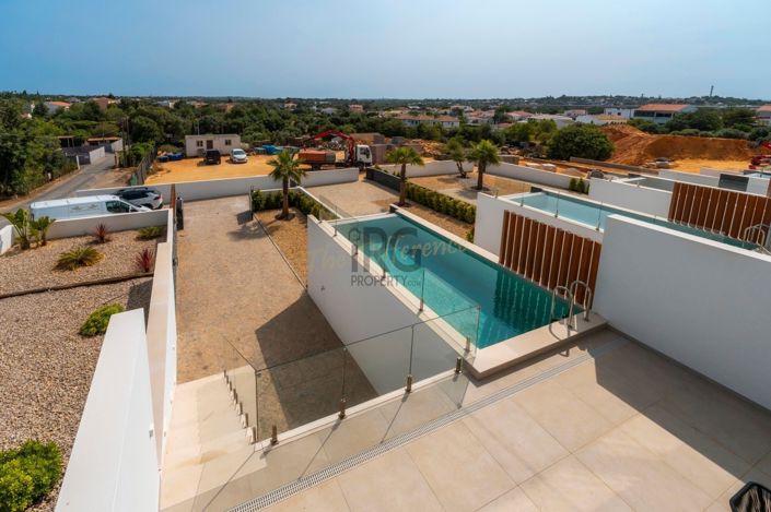 Image No.54-4 Bed Townhouse for sale