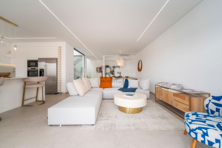 Image No.8-4 Bed Townhouse for sale