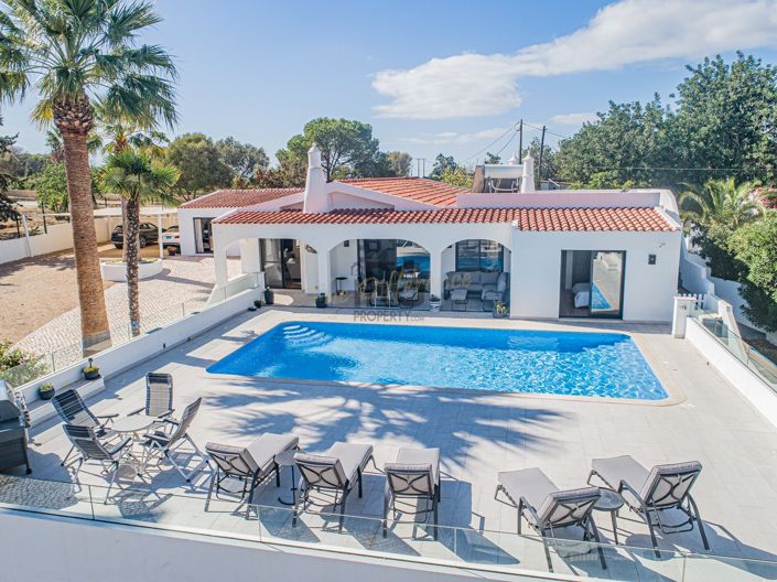 Image No.1-4 Bed Villa for sale