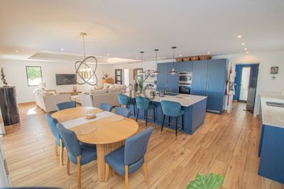 2092-358898-7cad0fe82e642c54e3fe1d772f22d68ea