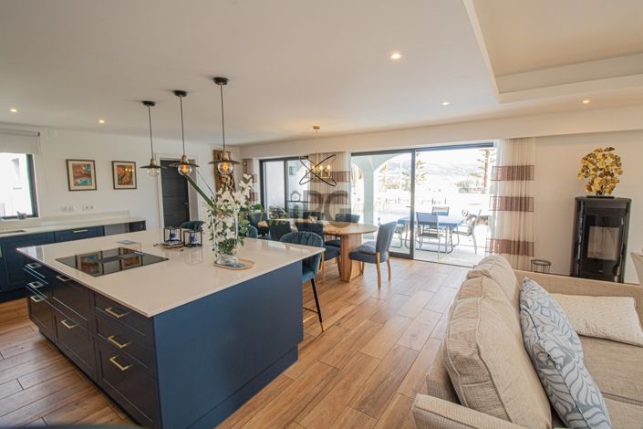 Image No.9-4 Bed Villa for sale