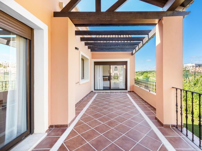 Image No.16-4 Bed Semi-Detached for sale