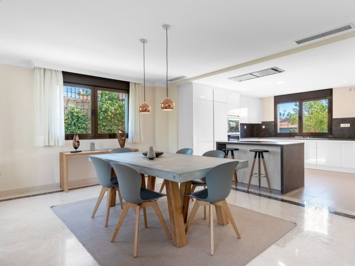 Image No.5-4 Bed Semi-Detached for sale