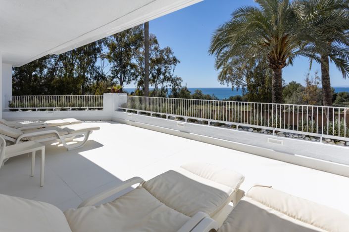 Image No.10-3 Bed Property for sale