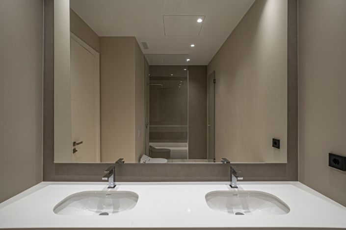 Image No.10-5 Bed Villa for sale