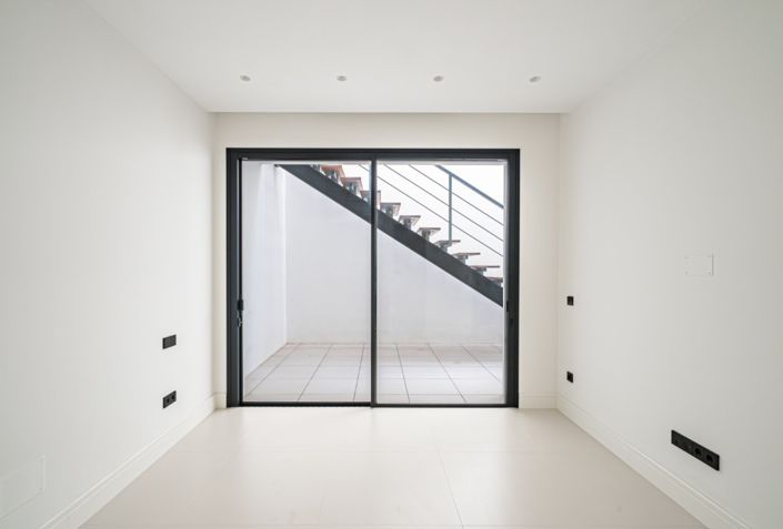 Image No.11-5 Bed Villa for sale