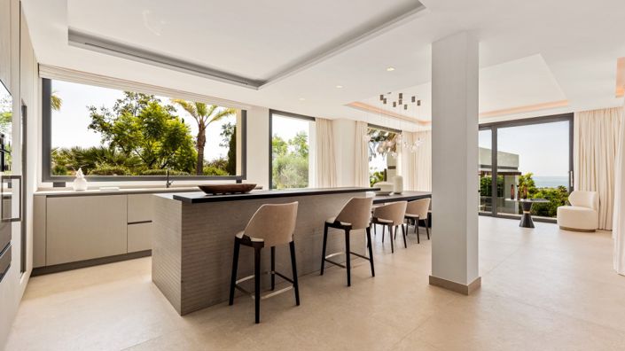 Image No.3-4 Bed Villa for sale