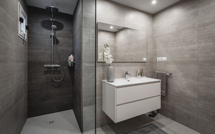 Image No.15-3 Bed Property for sale