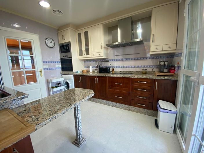 Image No.12-3 Bed Apartment for sale