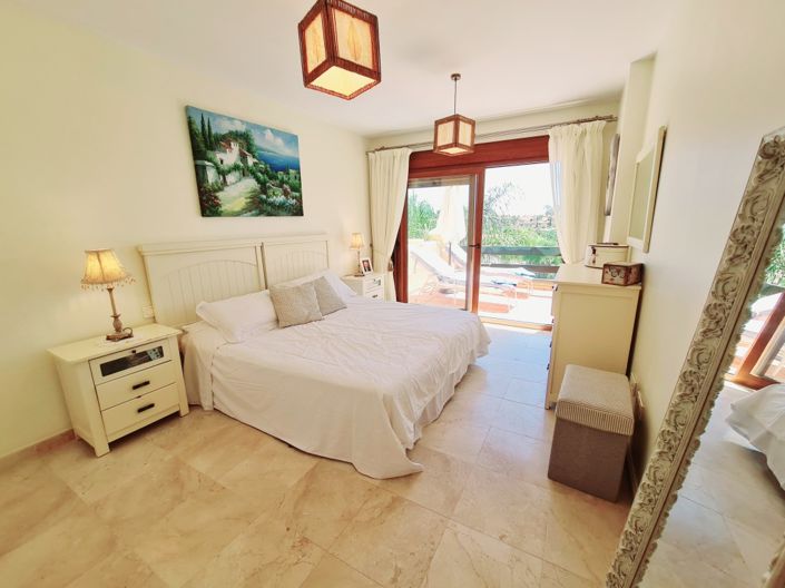 Image No.8-2 Bed Property for sale