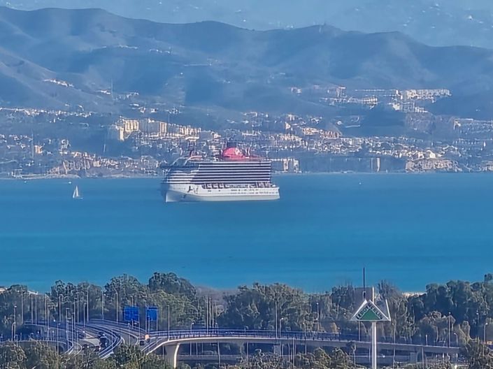 Image No.2-2 Bed Property for sale