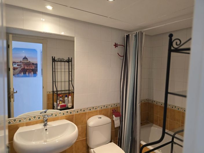 Image No.8-2 Bed Property for sale