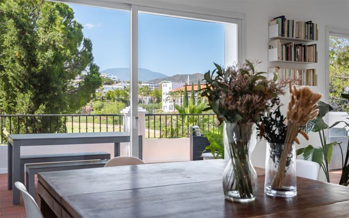 Image No.11-4 Bed Townhouse for sale