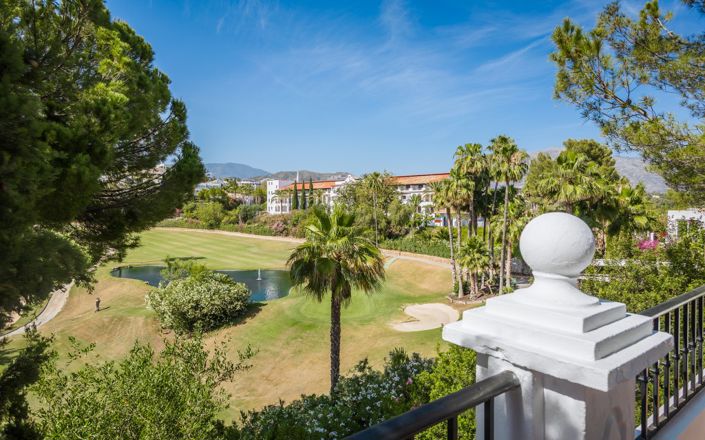 Image No.16-4 Bed Townhouse for sale