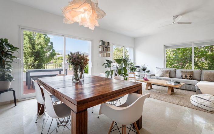 Image No.3-4 Bed Townhouse for sale