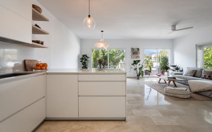 Image No.4-4 Bed Townhouse for sale