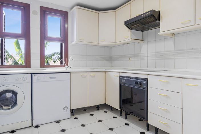 Image No.4-2 Bed Townhouse for sale