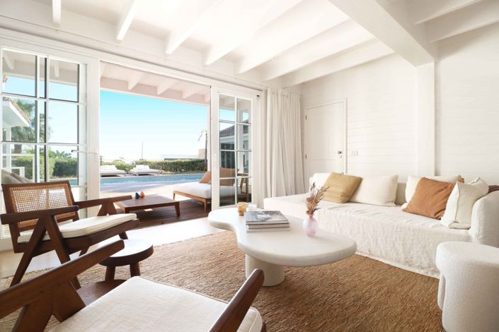 Image No.2-4 Bed Villa for sale