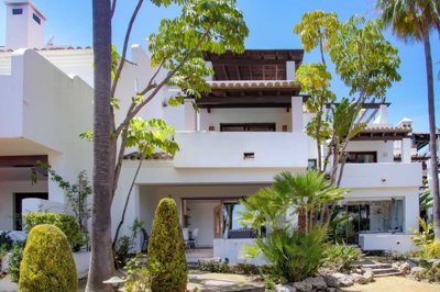 Property-for-sale-in-Mirador-del-Paraiso