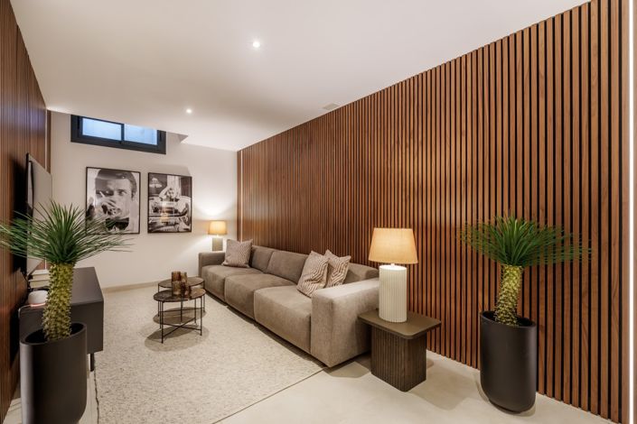 Image No.9-5 Bed Semi-Detached for sale