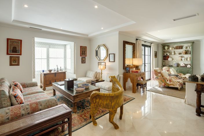 Image No.10-4 Bed Villa for sale