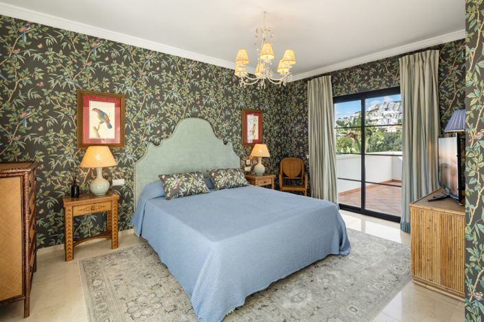 Image No.4-4 Bed Villa for sale