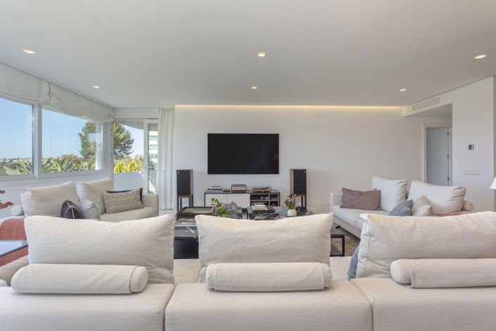 Image No.8-2 Bed Apartment for sale